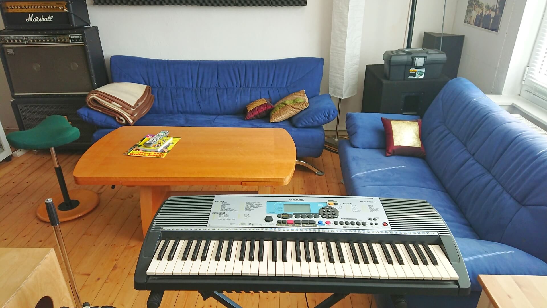 Yamaha-Keyboard / Sitzecke